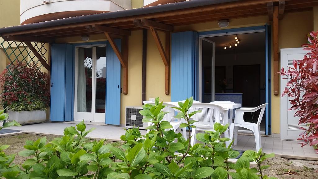 Residence Elisa Piano Terra Con Giardino E Posto Spiaggia Incluso Caorle Szoba fotó