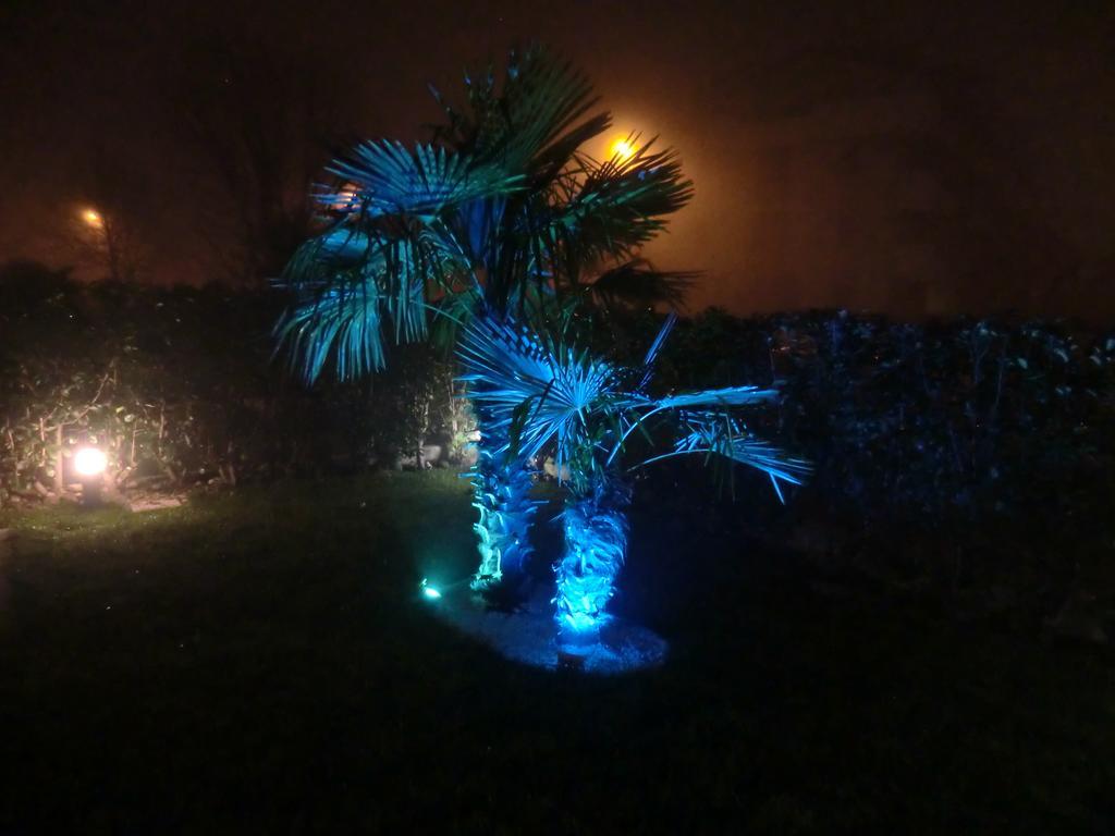 Residence Elisa Piano Terra Con Giardino E Posto Spiaggia Incluso Caorle Kültér fotó